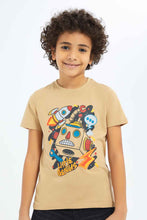 Load image into Gallery viewer, تيشيرت بطباعة باللون البيج للأولاد الصغار