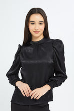Load image into Gallery viewer, بلوزة بأكمام نافخة باللون الأسود للبنات الكبار