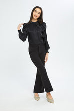 Load image into Gallery viewer, بلوزة بأكمام نافخة باللون الأسود للبنات الكبار