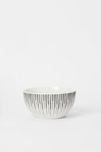 Load image into Gallery viewer, صحن شوربة مطبوعة باللون الأبيض والأسود