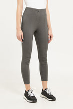 Load image into Gallery viewer, بنطال رمادي بطول كامل مع زر: رمادي متوسط