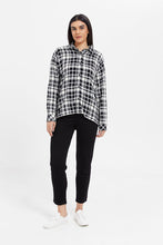 Load image into Gallery viewer, جينز أسود عالي الخصر: أسود