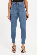 Load image into Gallery viewer, جينز نسائي أزرق عالي الخصر بقصة ضيقة