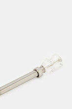 Load image into Gallery viewer, قضيب ستارة مفرد قابل للتمديد بلمسة نهائية من الساتان الفضي مع زخرفة من الكريستال