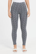 Load image into Gallery viewer, ليغينغز مطبوع باللون الرمادي والأسود للنساء