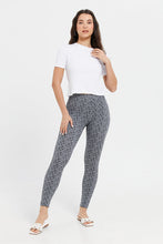 Load image into Gallery viewer, ليغينغز مطبوع باللون الرمادي والأسود للنساء