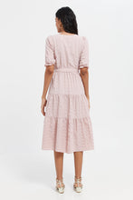 Load image into Gallery viewer, فستان نسائي متعدد الطبقات بأكمام منتفخة باللون الوردي