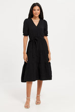 Load image into Gallery viewer, فستان نسائي متعدد الطبقات بأكمام منتفخة باللون الأسود