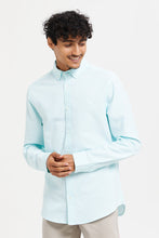 Load image into Gallery viewer, قميص أوكسفورد بأزرار باللون الأخضر الفاتح للرجال
