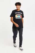 Load image into Gallery viewer, تيشيرت مطبوع باللون الأسود للرجال