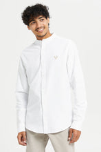 Load image into Gallery viewer, قميص بياقة ماندارين باللون الأبيض للرجال