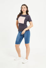 Load image into Gallery viewer, تي شيرت أسود تجريدي فويل: فحمي