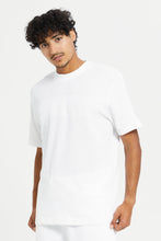 Load image into Gallery viewer, تيشيرت برقبة دائرية مطبوع باللون الأبيض للرجال