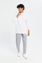 Load image into Gallery viewer, تيشيرت كورتا باللون الأبيض للرجال