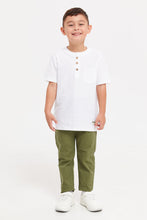 Load image into Gallery viewer, جينز أخضر بقصة ضيقة