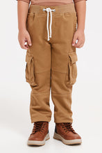 Load image into Gallery viewer, بنطال جينز رياضي بجيب كارغو باللون البيج للأولاد