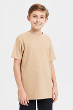 Load image into Gallery viewer, تي شيرت مخطط بأكمام قصيرة باللون البيج للأولاد الكبار
