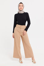 Load image into Gallery viewer, بنطلون نسائي بيج ورقي بحزام الخصر