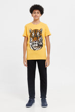 Load image into Gallery viewer, تي شيرت برسومات بأكمام قصيرة ووجه أسد الخردل للأولاد الكبار