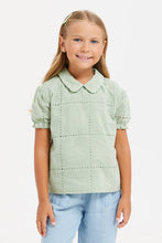 Load image into Gallery viewer, بلوزة بناتي منقوشة باللون الأخضر