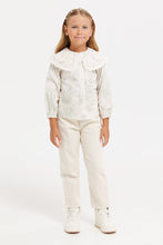 Load image into Gallery viewer, قميص بناتي بياقة دانتيل مطبوع باللون البيج