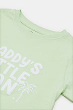 Load image into Gallery viewer, تيشيرت بطبعة باللون الأخضر للأولاد الرضع