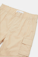 Load image into Gallery viewer, شورت بخصر مطاطي باللون البيج للأولاد الرضع