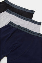 Load image into Gallery viewer, مجموعة شورتات بوكسر متنوعة للأولاد الكبار (عبوة من 3 قطع)