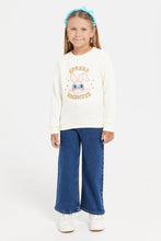 Load image into Gallery viewer, بنطلون جينز أزرق بأرجل واسعة للفتيات مع حزام زهور