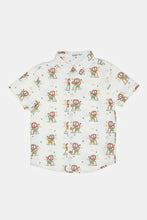 Load image into Gallery viewer, طقم قميص وتيشيرت باللون الأبيض للأولاد الرضّع (قطعتين)