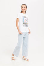 Load image into Gallery viewer, تيشيرت مطبوع باللون الأبيض للبنات الكبار