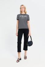 Load image into Gallery viewer, بنطلون جينز بقصة مستقيمة باللون الأسود للنساء