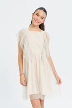 Load image into Gallery viewer, فستان مزين شفاف مزين بكشكش علي الصدر باللون البيج للبنات الكبار