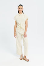 Load image into Gallery viewer, قميص بياقة مطرز باللون البيج للفتيات الكبيرات