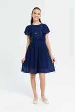 Load image into Gallery viewer, فستان مزين بترتر باللون الأزرق للبنات الكبار