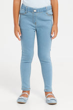 Load image into Gallery viewer, بنطلون جينز مع حقيبة صغيرة باللون الازرق للبنات الصغار