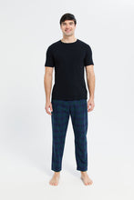 Load image into Gallery viewer, بنطلون كاروهات باللون الكحلي للرجال