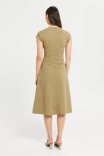 Load image into Gallery viewer, فستان بخصر مطاطي باللون الأخضر للنساء