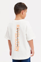 Load image into Gallery viewer, تي شيرت أبيض للأولاد مطبوع مقاس كبير