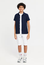 Load image into Gallery viewer, طقم قميص كحلي مع تي شيرت للأولاد الكبار (قطعتين)