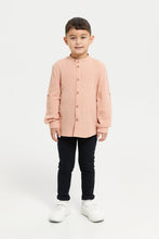 Load image into Gallery viewer, قميص سادة بياقة ماندرين باللون البرتقالي للأولاد الصغار