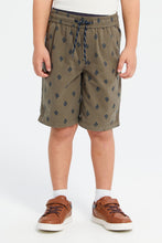 Load image into Gallery viewer, طقم شورت بطبعة باللون الأخضر و البيج للأولاد الصغار (قطعتين)