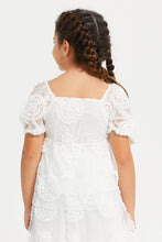 Load image into Gallery viewer, بلوزة بملمس بارز باللون الأبيض للبنات الصغار