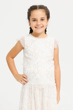 Load image into Gallery viewer, بلوزة بملمس بارز باللون الكريمي للبنات الصغار