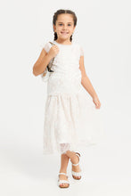 Load image into Gallery viewer, تنورة منقوشة باللون الكريمي للبنات الصغار