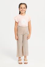 Load image into Gallery viewer, طقم تيشيرت وبنطلون مزين باللون الوردي للبنات الصغار (قطعتين)