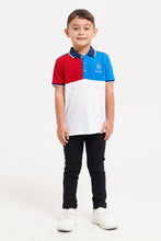 Load image into Gallery viewer, تيشيرت بولو باللون الأبيض والأحمر للأولاد الصغار
