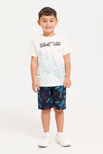 Load image into Gallery viewer, طقم بيجامة مطبوعة باللونين الأبيض والكحلي للأولاد (قطعتين)