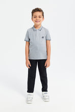 Load image into Gallery viewer, تيشيرت بولو جاكار باللون الرمادي للأولاد الصغار