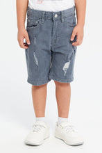 Load image into Gallery viewer, شورت ممزق باللون الرمادي للأولاد الصغار